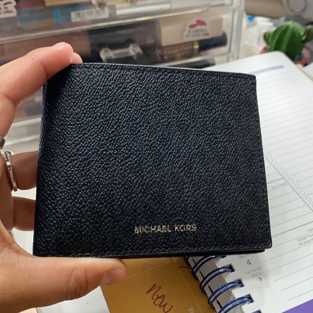 Never used mans Michael Korda wallet